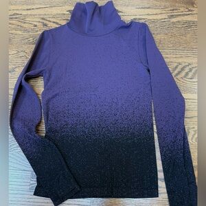 Athleta Flurry Turtleneck purple & black Size Med